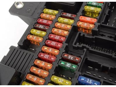 BMW 61-14-6-906-588 Power Distribution Box, Rear