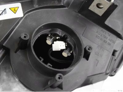 BMW 63-11-7-388-931 Left Headlight