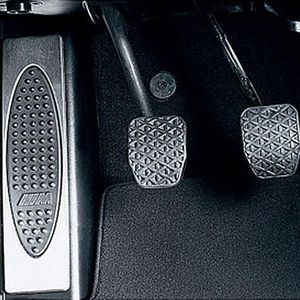 BMW 51-43-2-695-411 M Aluminum Footrest/Black