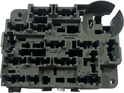 Ford F1AZ-14A068-A Fuse Box