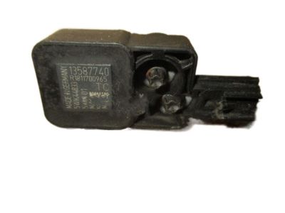 GM 13587740 Front Sensor