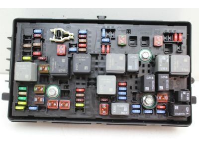 GM 96982033 Fuse & Relay Box