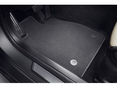 GM 84591801 First-and Second-Row Carpeted Floor Mats in Jet Black