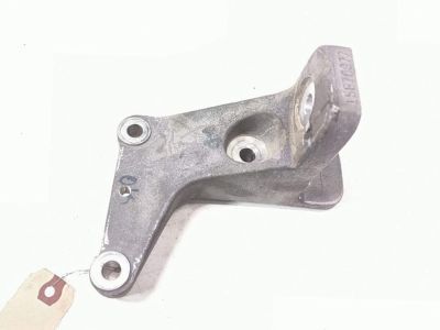 GM 15876977 Front Mount Bracket