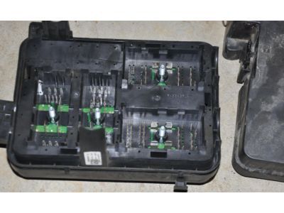 GM 20848337 Fuse Box