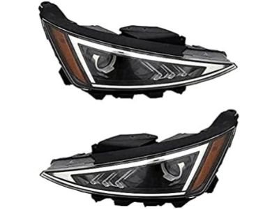 Hyundai 92102-F3500 Right Side Headlight Halogen