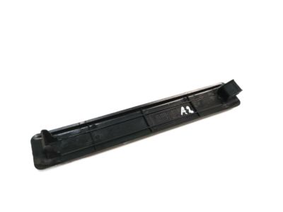 Kia 842682F500 Protector-RH