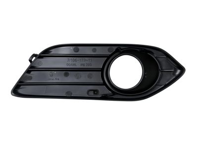 Honda 71105-T7A-J10 GARNISH, R. FR. FOGLIGHT