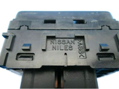 Infiniti 25570-AX005 Switch Assy-Mirror Control