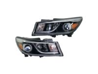 OEM Kia Sedona Passenger Side Headlight Assembly - 92102A9120