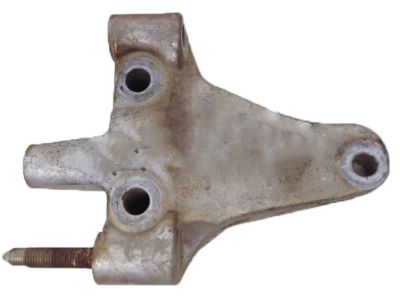 Nissan 11231-7Y100 Engine Mounting Bracket