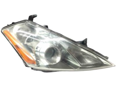 Nissan 26010-CB825 Passenger Side Headlight Assembly