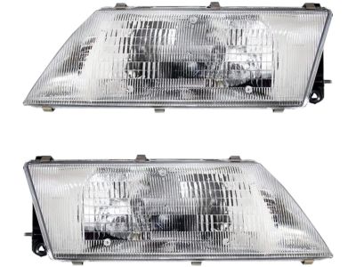 Nissan 26060-1M325 Driver Side Headlight Assembly