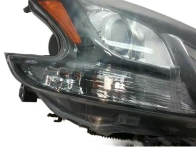 Nissan 26010-ZY80A Passenger Side Headlight Assembly