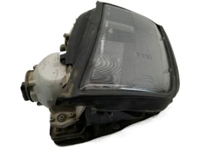 Nissan B6010-30P00 Passenger Side Headlight Assembly