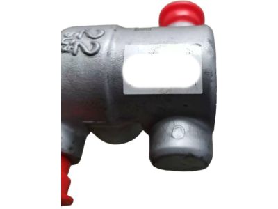 Toyota 47201-0E060 Master Cylinder