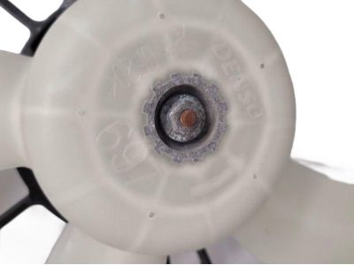 Toyota 16711-0V010 Fan Shroud