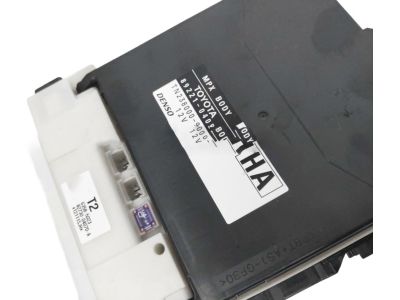 Toyota 82730-04072 Fuse Box