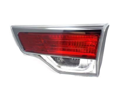 Toyota 81580-0E050 Back Up Lamp Assembly