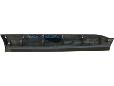 Toyota 75074-0A040 Lower Molding