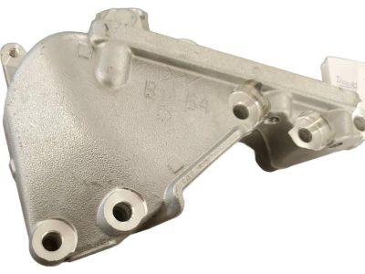 Toyota 12315-0P031 Front Bracket