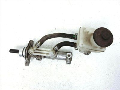 Toyota 47201-21080 Master Cylinder