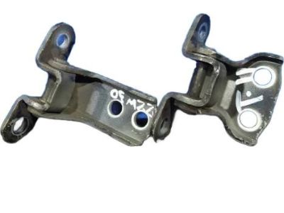 Toyota 68730-17030 Lower Hinge