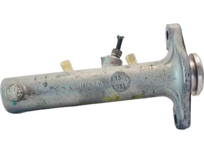 Toyota 47201-08030 Master Cylinder