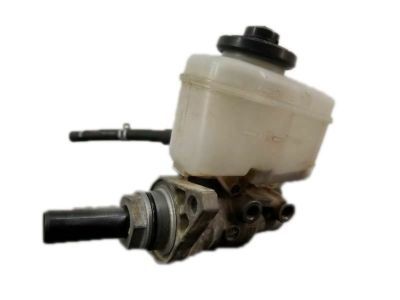 Toyota 47028-04040 Master Cylinder