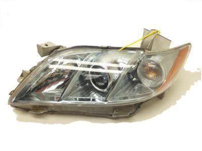 Toyota 81150-06452 Driver Side Headlight Assembly