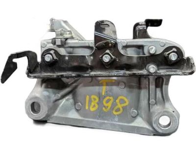 Toyota 12304-F0010 Side Mount Bracket