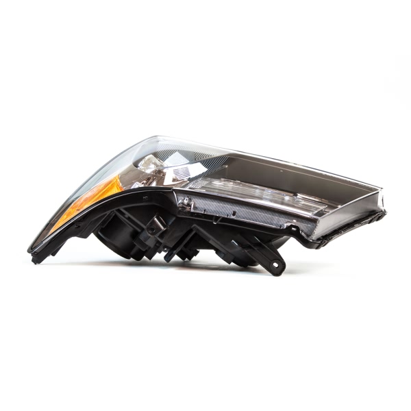 TYC Driver Side Replacement Headlight 20-6846-01-1