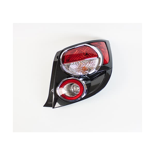 TYC Passenger Side Replacement Tail Light 11-6417-00-9