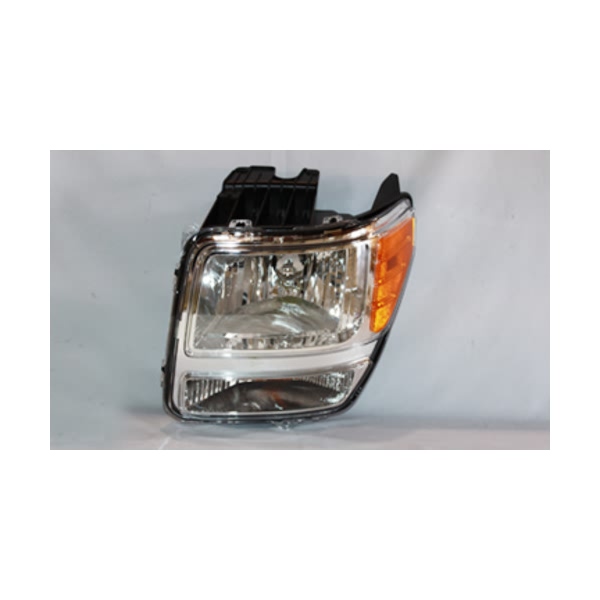 TYC Driver Side Replacement Headlight 20-6870-00