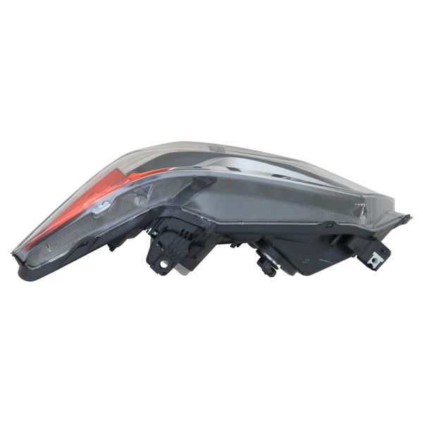 TYC Driver Side Replacement Headlight 20-9328-00