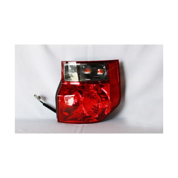 TYC Passenger Side Replacement Tail Light 11-5905-00