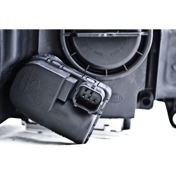 Hella Headlamp Xen - Driver Side 223151111