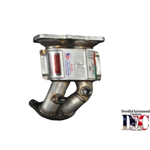DEC Exhaust Manifold with Integrated Catalytic Converter - NIS72557