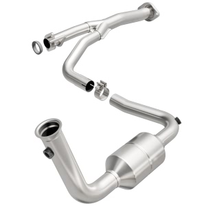 MagnaFlow Direct Fit Catalytic Converter for 2004 Jeep Liberty - 545582